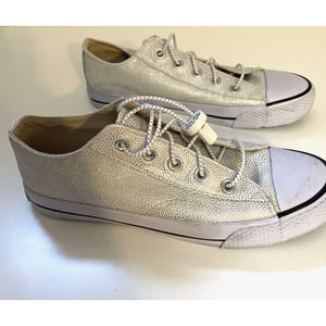 Airwalk Woman 8.5 Reptile Metallic Classic Canvas Sneakers With Lock Laces